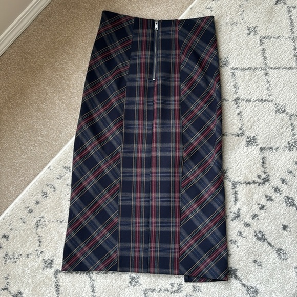 FREE PEOPLE tartan plaid 3/4 length skirt with side slit. Size 2 - Picture 3 of 6